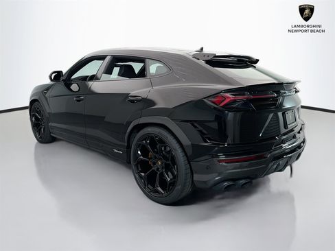 Used 2024 Lamborghini Urus Performante AWD/4WD image 4