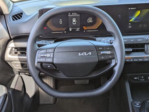 Certified 2025 Kia K4 LXS image 20
