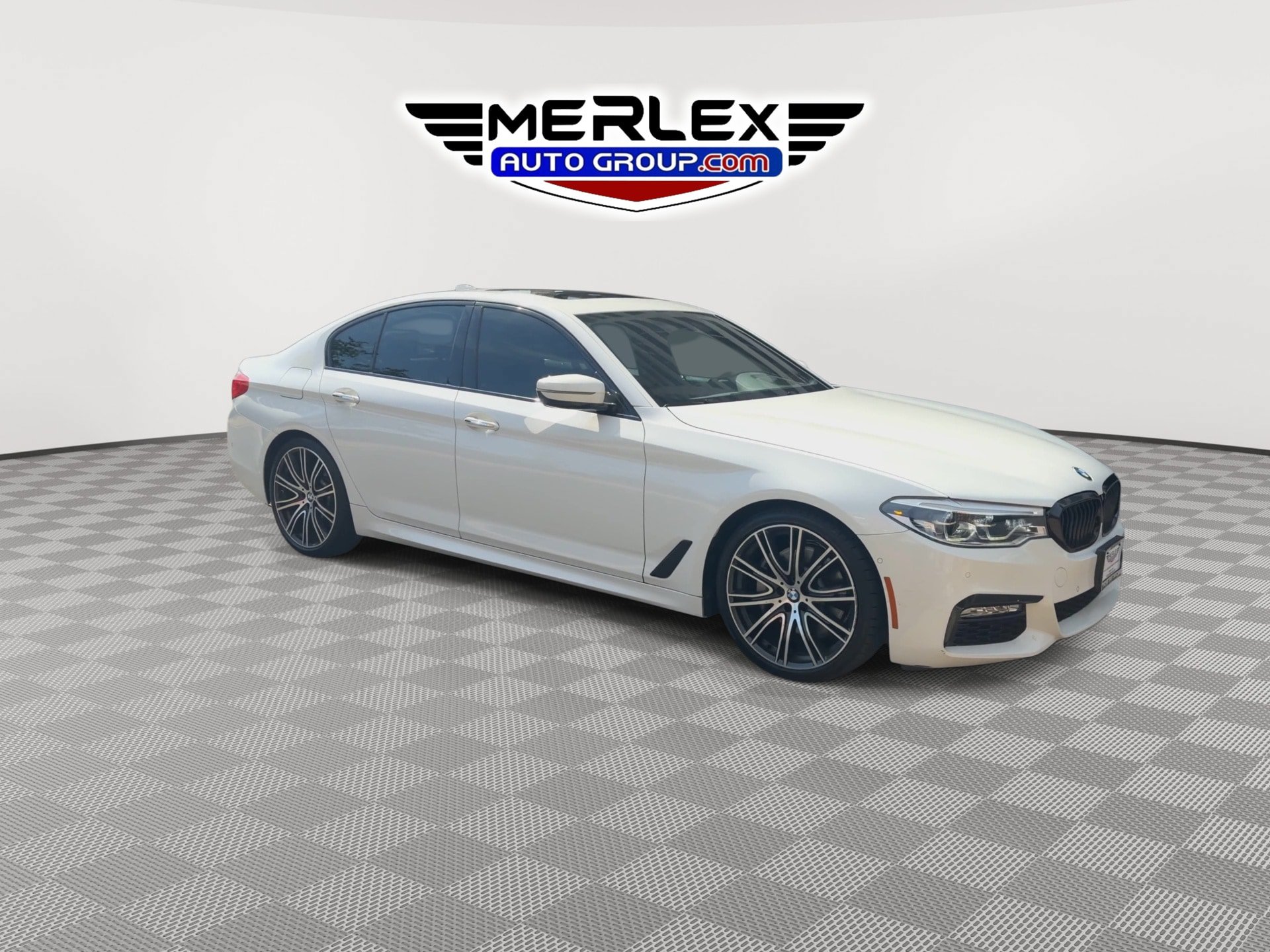 Used 2017 BMW 540i RWD image 2