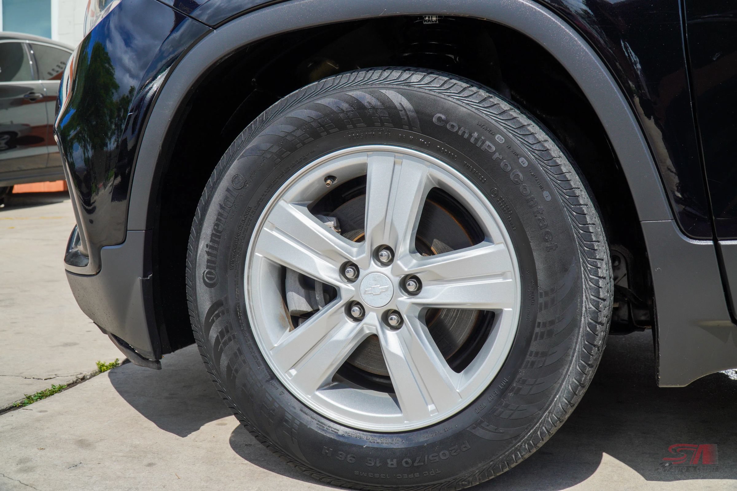 Used 2020 Chevrolet Trax LS w/ Tint and Cruise Package FWD image 9