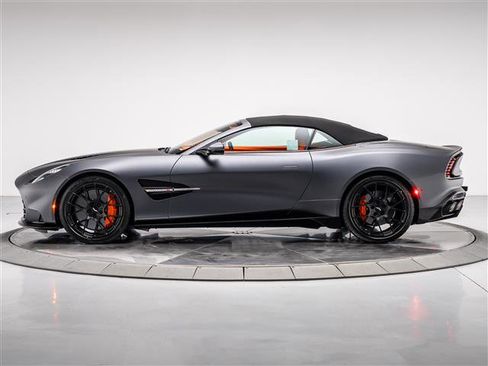 New 2026 Aston Martin Vanquish Convertible image 8