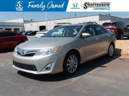 Used 2014 Toyota Camry XLE FWD image 1
