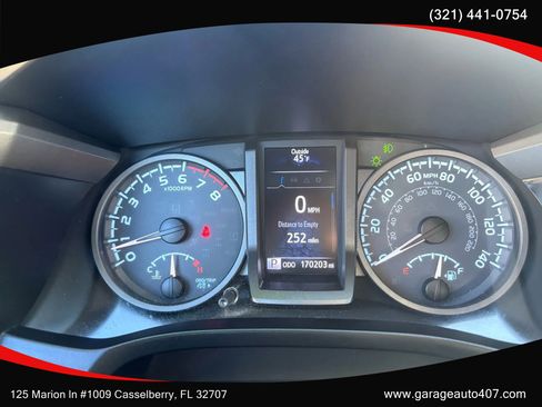 Used 2017 Toyota Tacoma TRD Sport w/ Tow Package RWD image 15