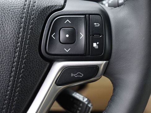 Used 2016 Toyota Highlander Limited Platinum image 19