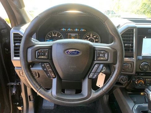 Used 2016 Ford F150 XLT w/ Equipment Group 302A Luxury AWD/4WD image 23