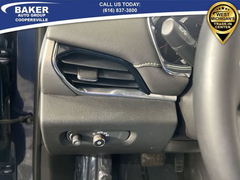 Certified 2023 Chevrolet Traverse LT image 18