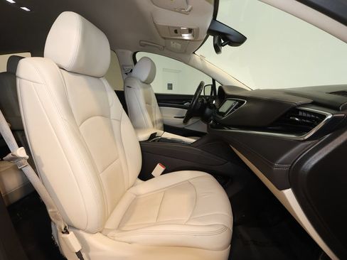 Used 2024 Buick Enclave Essence w/ Sport Touring Edition AWD/4WD image 27