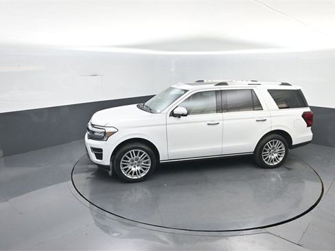 Certified 2023 Ford Expedition Limited image 20