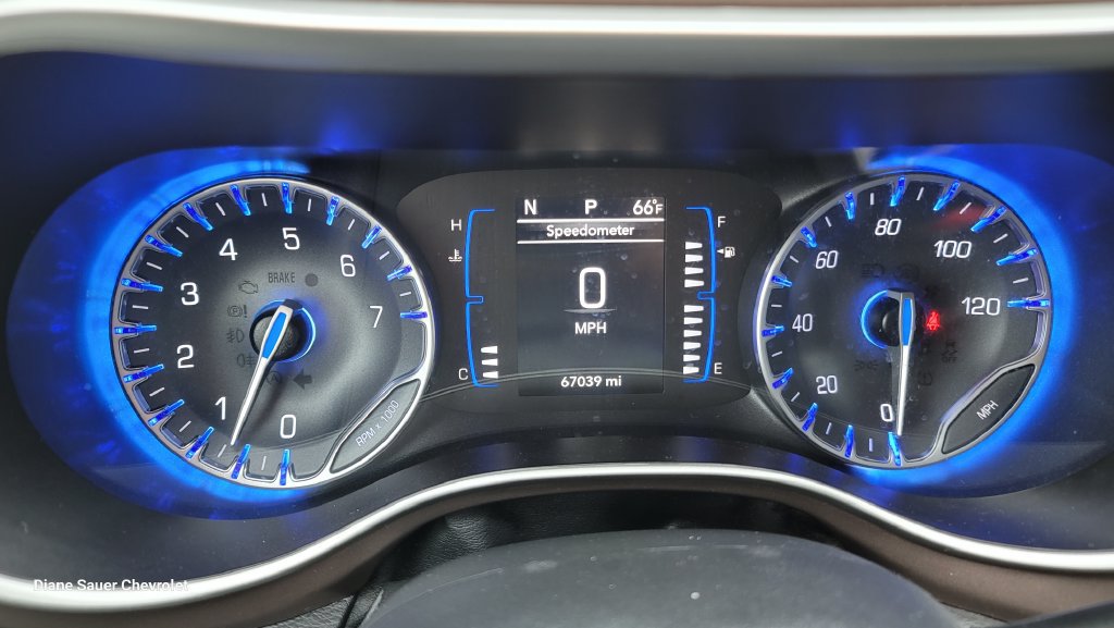 Used 2023 Chrysler Voyager LX FWD image 19
