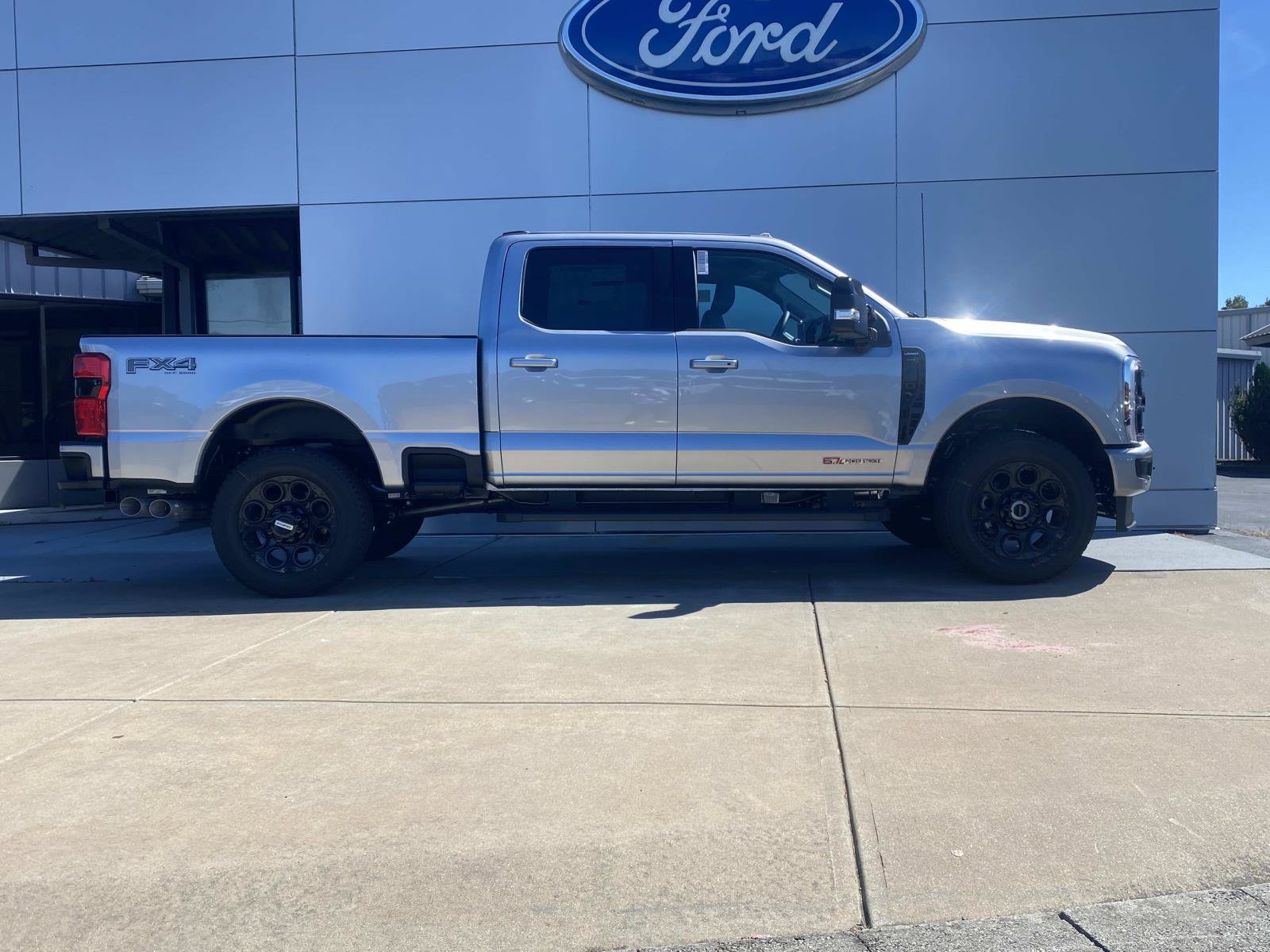 New 2027 Ford F250 Lariat w/ Black Appearance Package AWD/4WD image 3