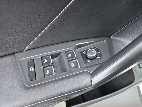 Used 2024 Volkswagen Tiguan SEL R-Line AWD/4WD image 23