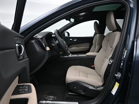 New 2026 Volvo XC60 B5 Plus w/ Climate Package image 21