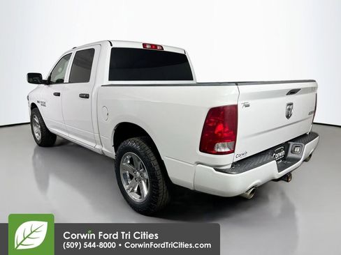 Used 2018 RAM 1500 Express w/ Express Value Package AWD/4WD image 11
