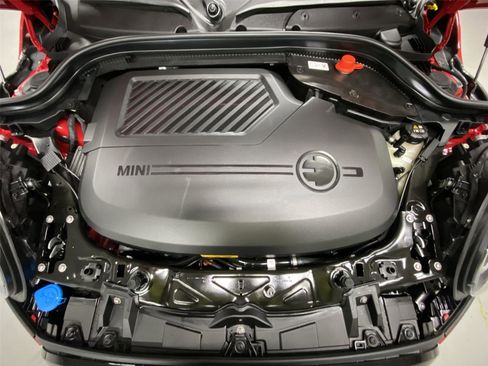Certified 2024 MINI Cooper SE image 22