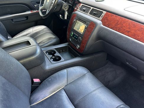 Used 2011 Chevrolet Silverado 2500 LTZ w/ LTZ Plus Package image 18