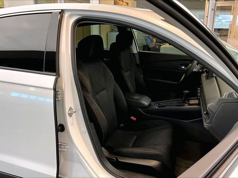 Used 2023 Honda Accord EX image 11