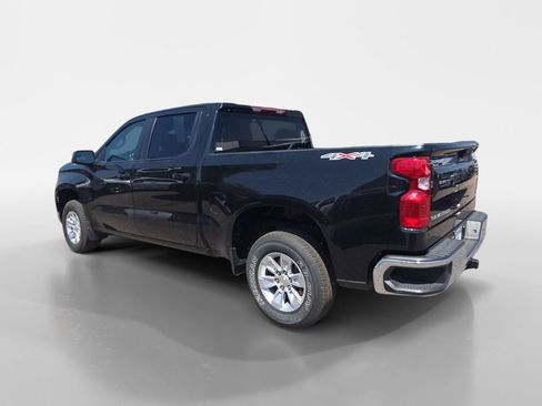 Used 2025 Chevrolet Silverado 1500 LT AWD/4WD image 3