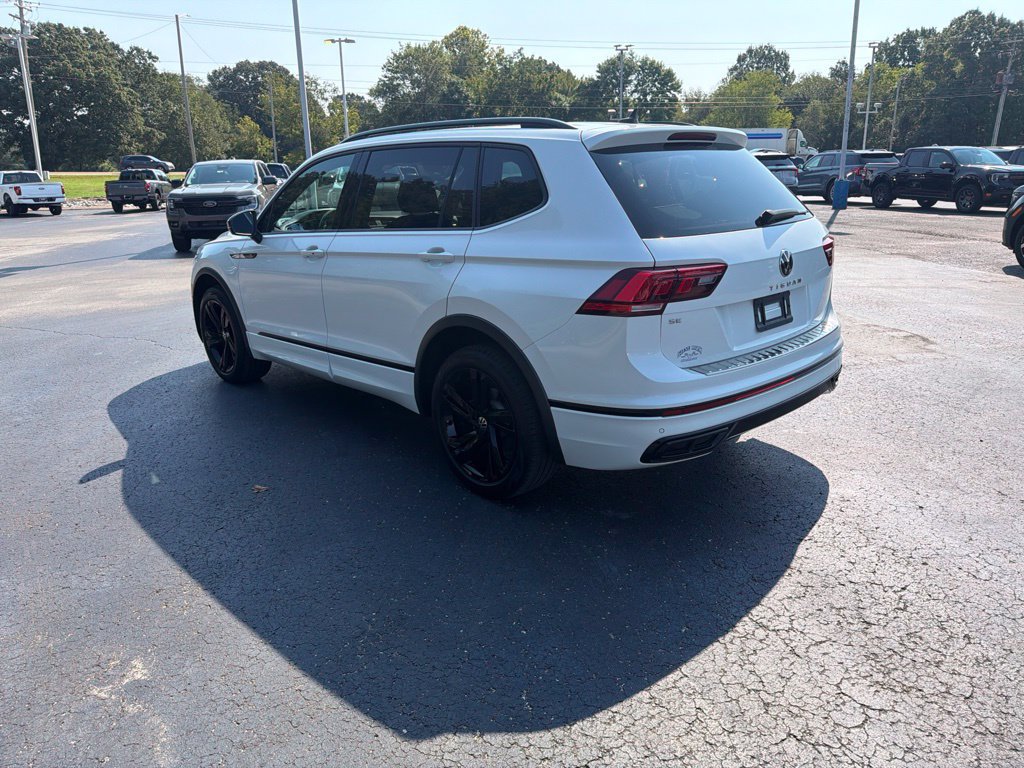Used 2023 Volkswagen Tiguan SE R-Line FWD image 5