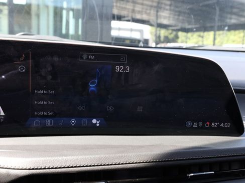 Used 2025 Cadillac XT4 Premium Luxury FWD image 31