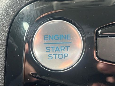 Certified 2024 Ford Escape SE image 13