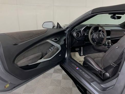 Used 2022 Chevrolet Camaro ZL1 image 24