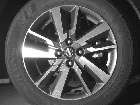 Used 2025 Nissan Versa SV FWD image 13