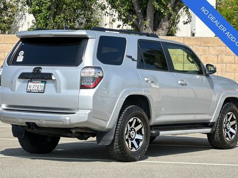 Used 2024 Toyota 4Runner TRD Off-Road Premium w/ Moonroof Package AWD/4WD image 4