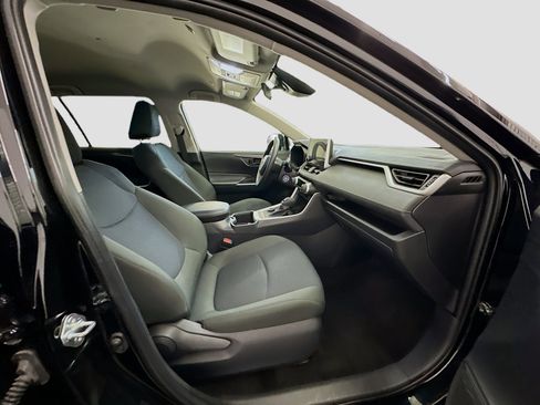 Used 2025 Toyota RAV4 LE image 32