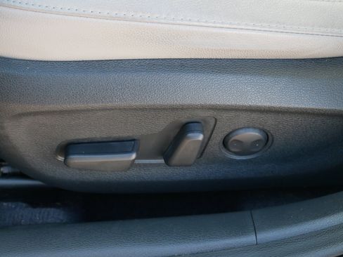 Used 2017 Hyundai Sonata Limited image 19