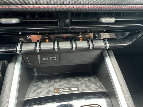 Used 2023 Chevrolet Colorado Z71 w/ Z71 Convenience Package 2 image 22