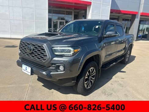 Used 2021 Toyota Tacoma TRD Sport w/ Technology Package AWD/4WD image 2