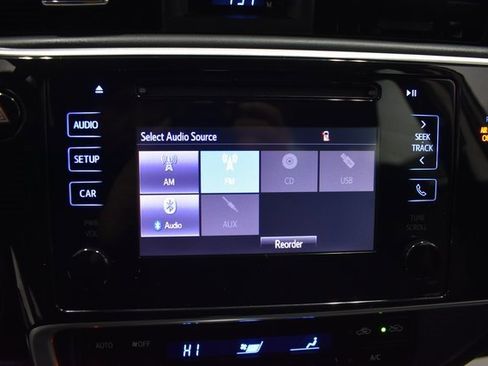 Used 2018 Toyota Corolla L image 18