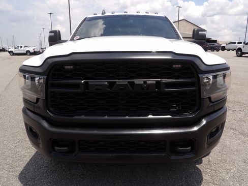 Used 2024 RAM 2500 Tradesman w/ Snow Chief Group AWD/4WD image 12