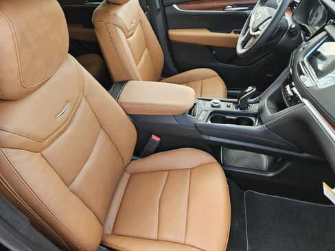 New 2026 Cadillac XT5 Premium Luxury image 16