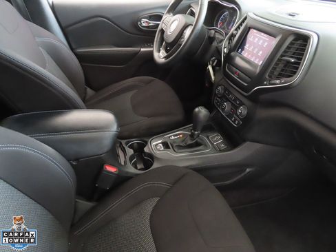 Used 2019 Jeep Cherokee Latitude w/ Popular Appearance Group FWD image 22