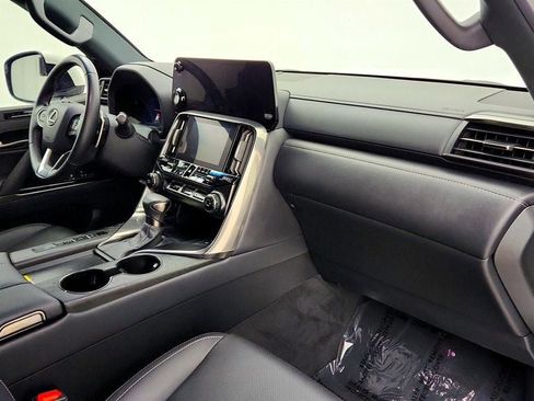Used 2023 Lexus LX 600 4WD w/ Interior Upgrade Package image 26