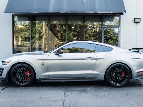 Used 2020 Ford Mustang Shelby GT500 w/ Technology Package RWD image 5