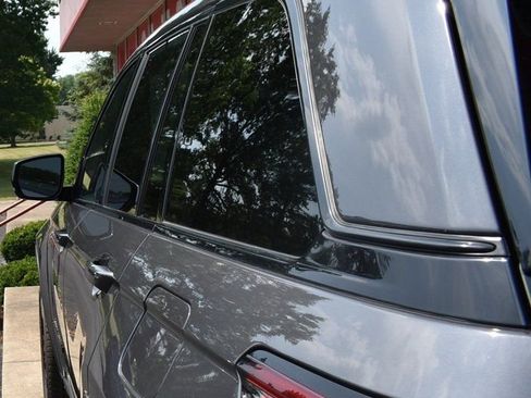 Used 2025 Jeep Grand Cherokee Limited w/ Black Appearance Package image 24