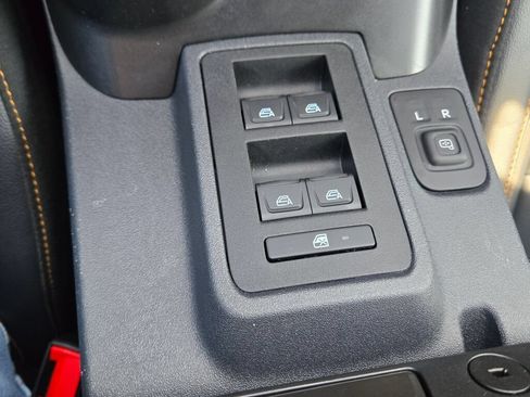 Used 2023 Ford Bronco Badlands AWD/4WD image 23