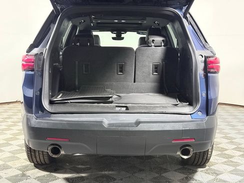 Used 2023 Chevrolet Traverse LT w/ LT Premium Package AWD/4WD image 6