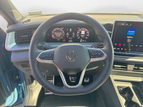 New 2026 Volkswagen Tiguan SE R-Line AWD/4WD image 10