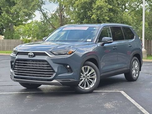 Certified 2026 Toyota Grand Highlander AWD image 2