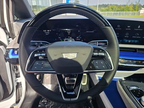 New 2026 Cadillac Optiq Luxury 2 AWD/4WD image 24