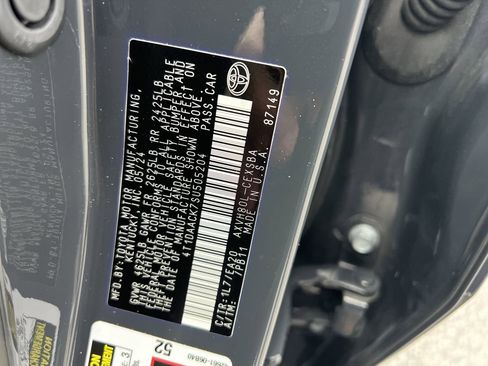 Used 2025 Toyota Camry SE w/ Convenience Package image 36