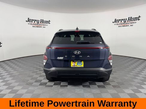 Used 2025 Hyundai Kona SEL image 8