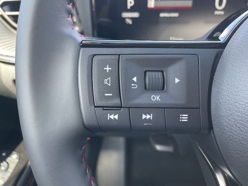 New 2026 Nissan Kicks SR image 9