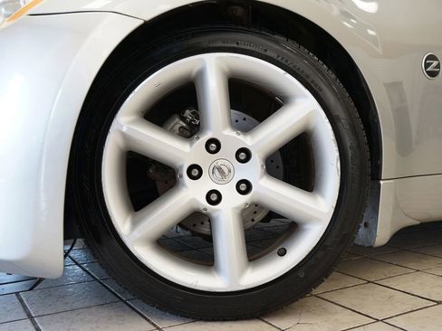 Used 2004 Nissan 350Z Touring RWD image 51