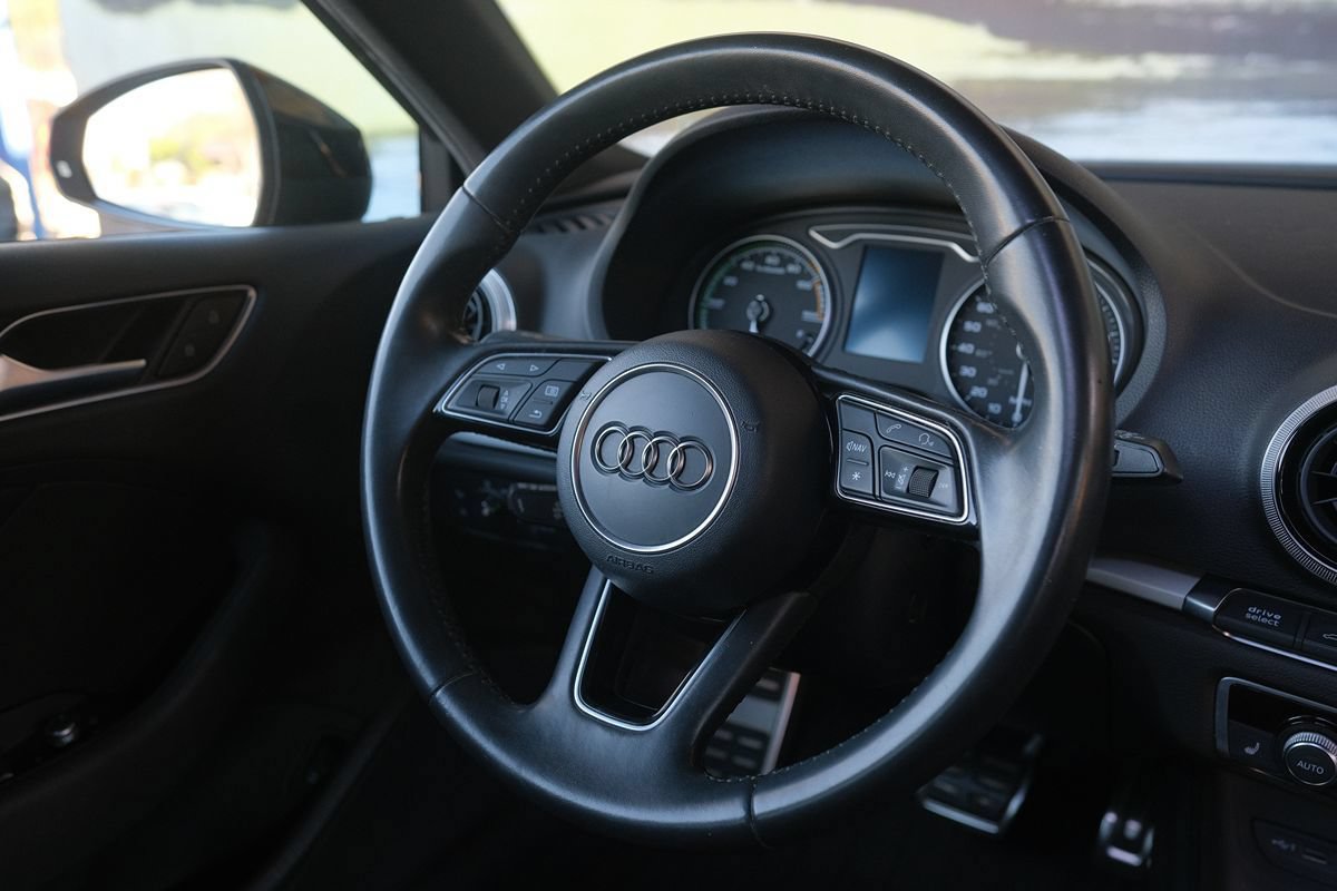 Used 2018 Audi A3 e-tron Premium FWD image 46