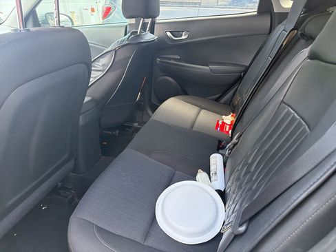 Used 2022 Hyundai Kona SEL w/ Convenience Package FWD image 9