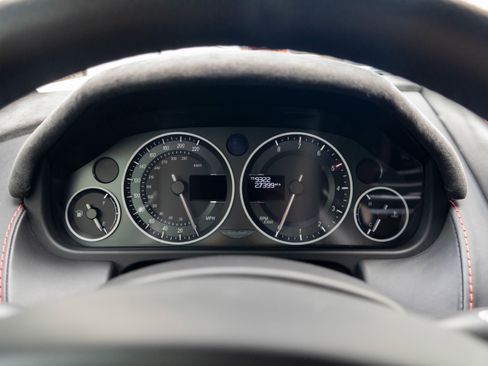 Used 2015 Aston Martin V12 Vantage S image 5